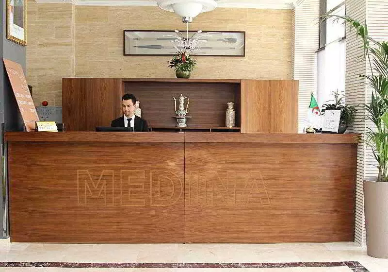 هتل Medina