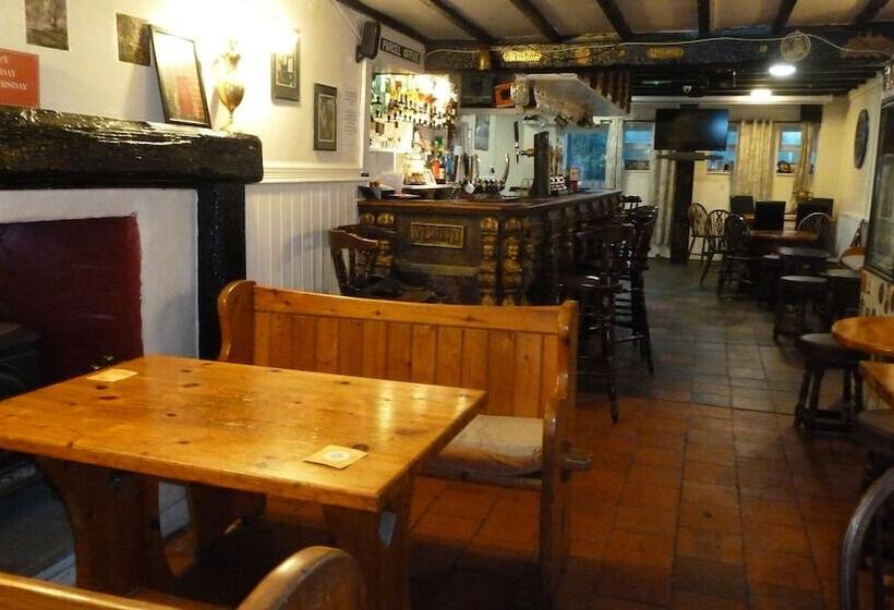 호텔 Mid Wales Inn