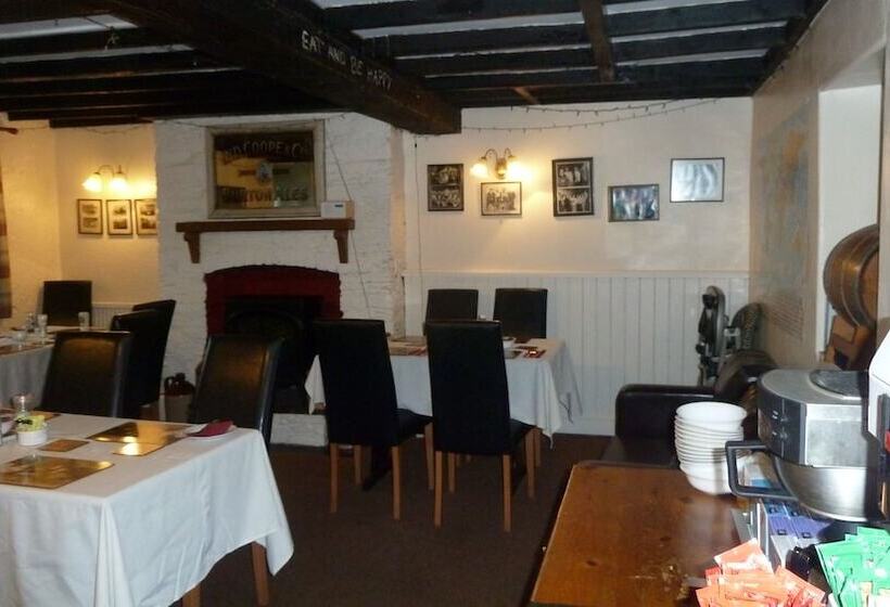 호텔 Mid Wales Inn