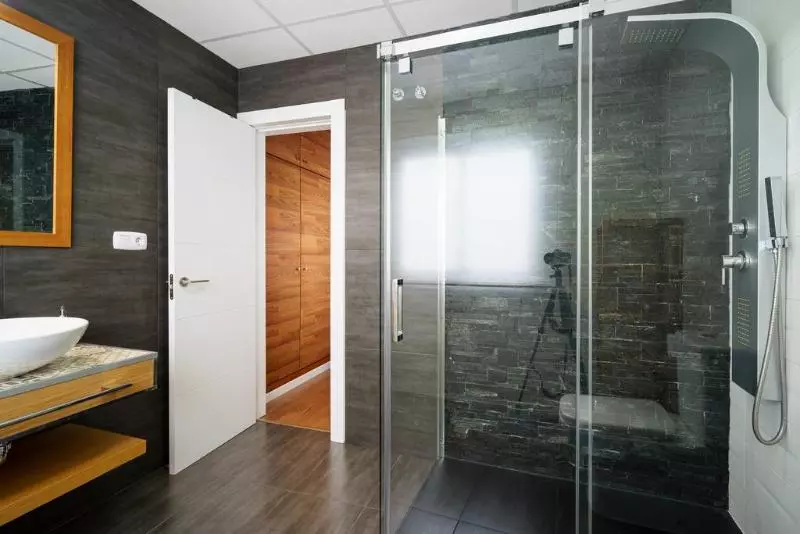 Minimal Rooms By Ele Apartments