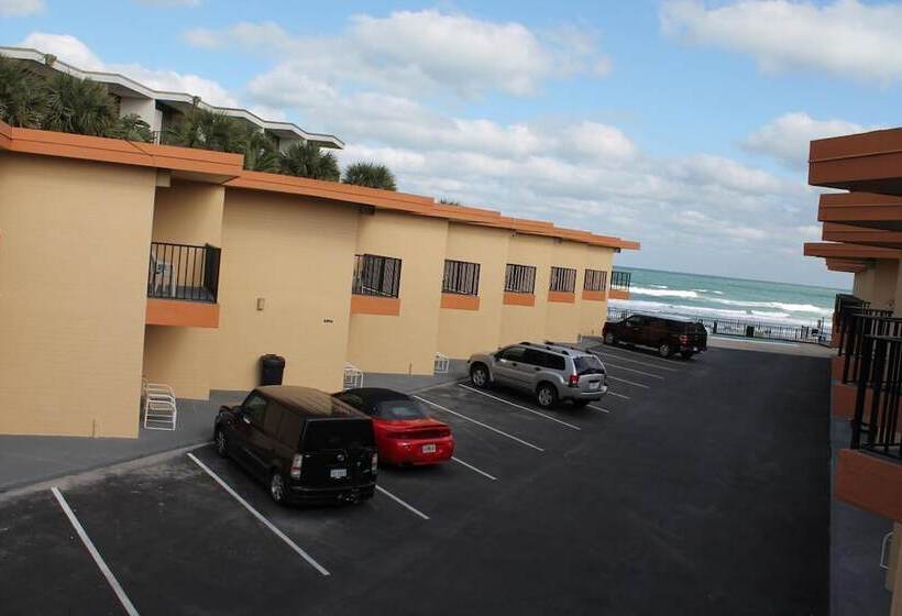 Grand Prix Motel Beach Front