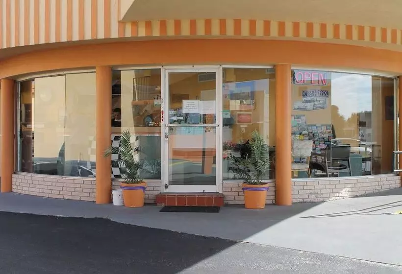 Grand Prix Motel Beach Front