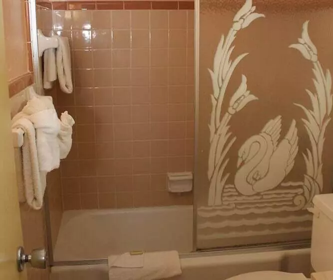 Grand Prix Motel Beach Front