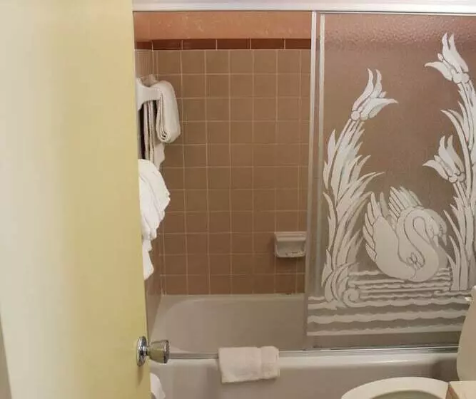 Grand Prix Motel Beach Front