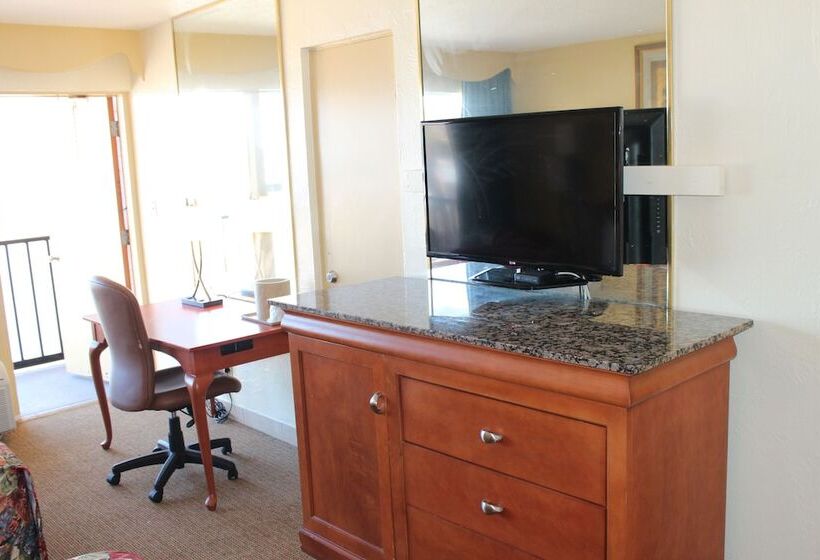 Grand Prix Motel Beach Front