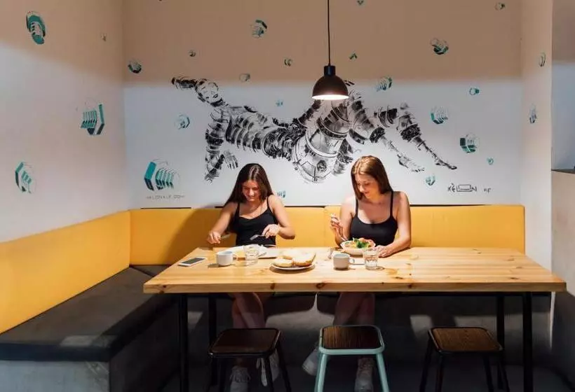 The Loft Hostel Barcelona La Pedrera