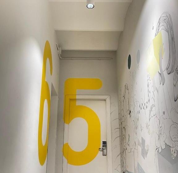 The Loft Hostel Barcelona La Pedrera