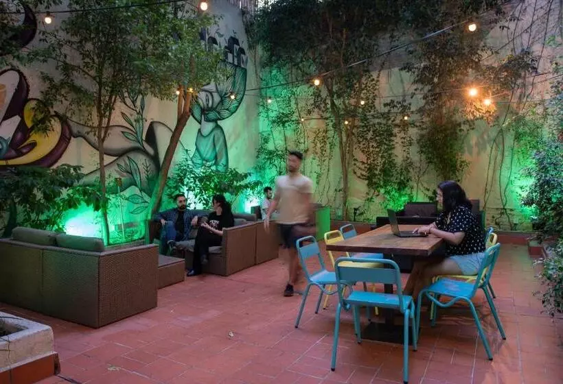 The Loft Hostel Barcelona La Pedrera