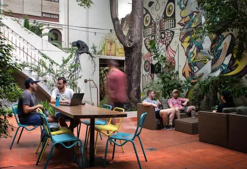 The Loft Hostel Barcelona La Pedrera