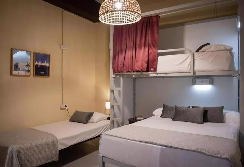 The Loft Hostel Barcelona La Pedrera