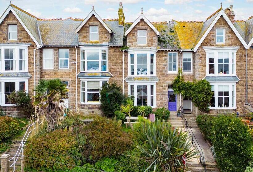 Accommodation Orla Mo