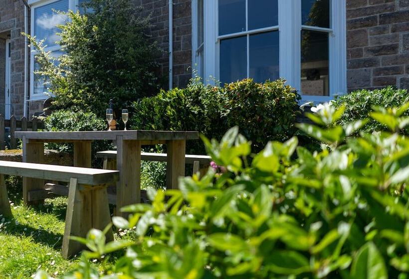 Accommodation Orla Mo