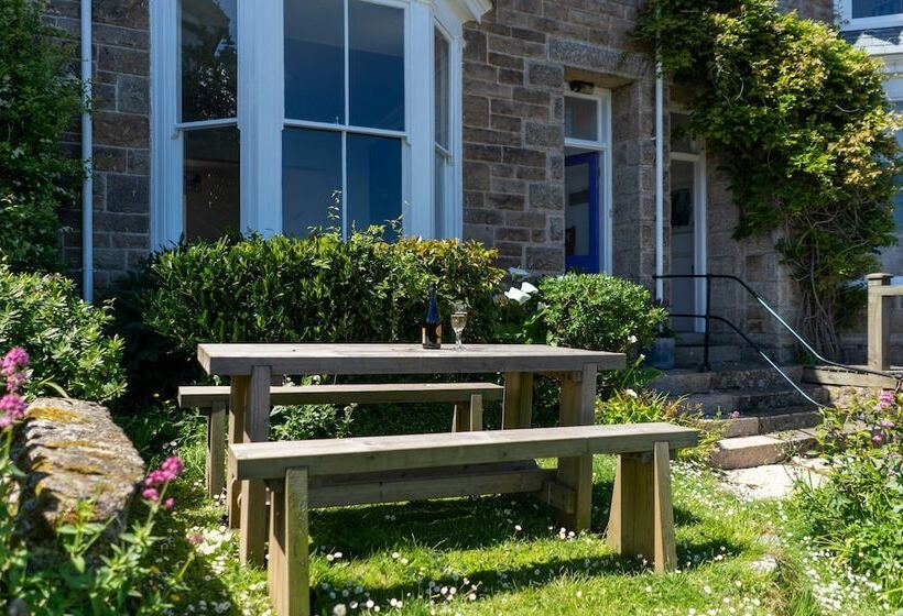 Accommodation Orla Mo