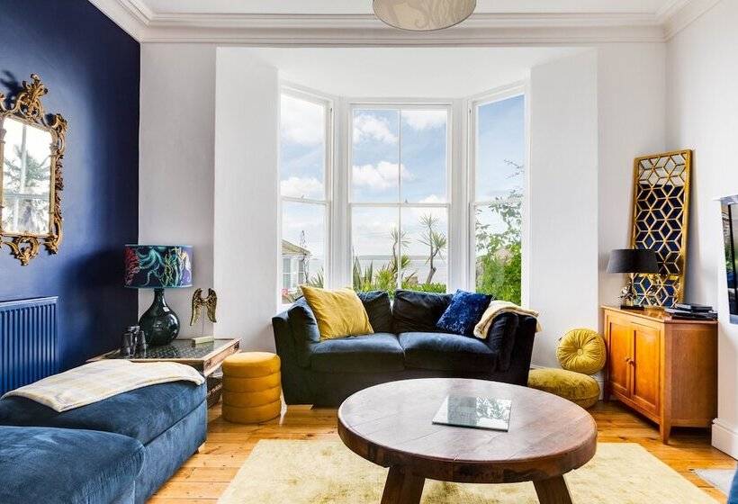 Accommodation Orla Mo