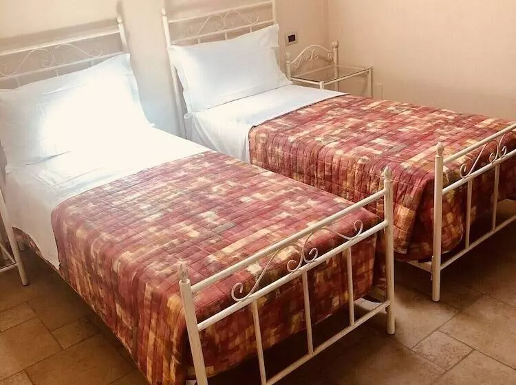 ベッドアンドブレックファースト Hostaria Pettirosso