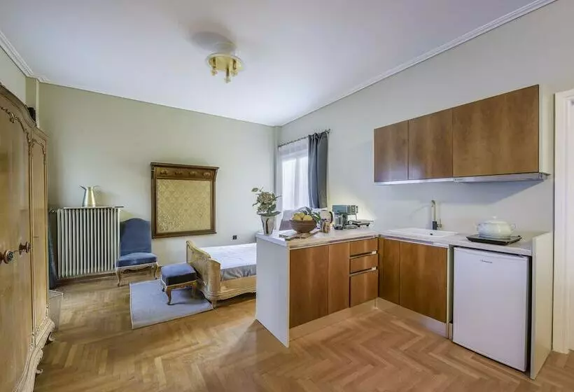 簡易ホテル Magnificent Home Athens Voula