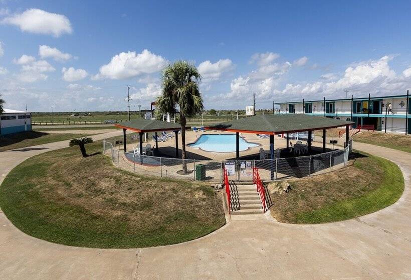 فندق Crystal Palace Resort