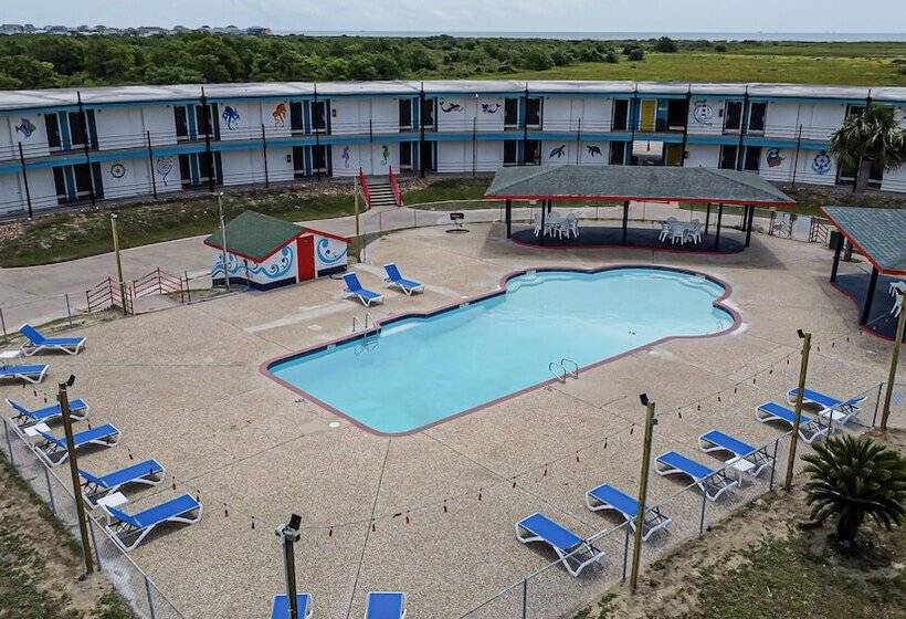 فندق Crystal Palace Resort