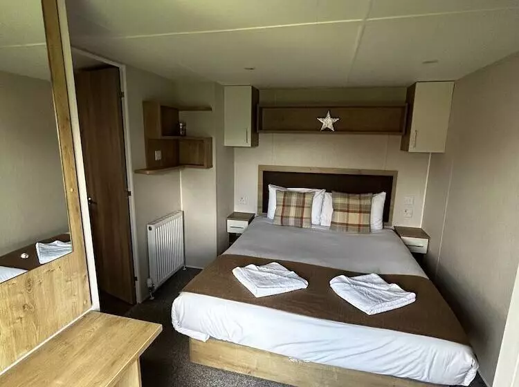 Hotelli Gulliver S Valley M1 Jct 31