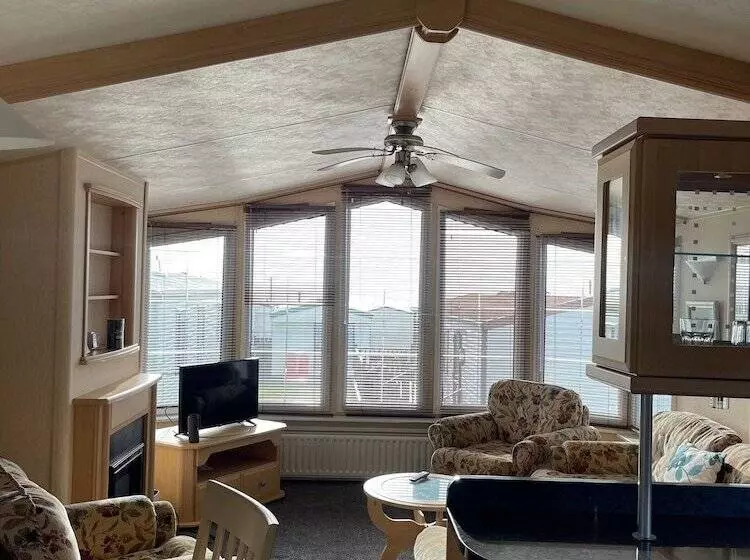 Hotelli Immaculate 2 Bed Static Caravan At Monrieth