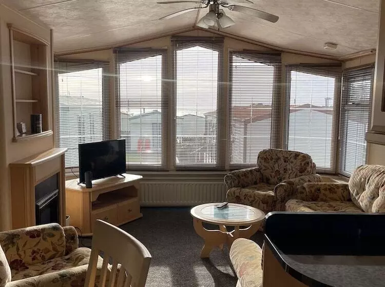 Hotelli Immaculate 2 Bed Static Caravan At Monrieth