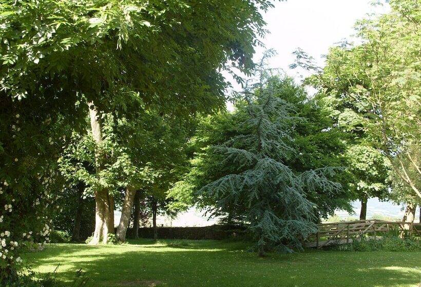 Отель Kingston Country Courtyard