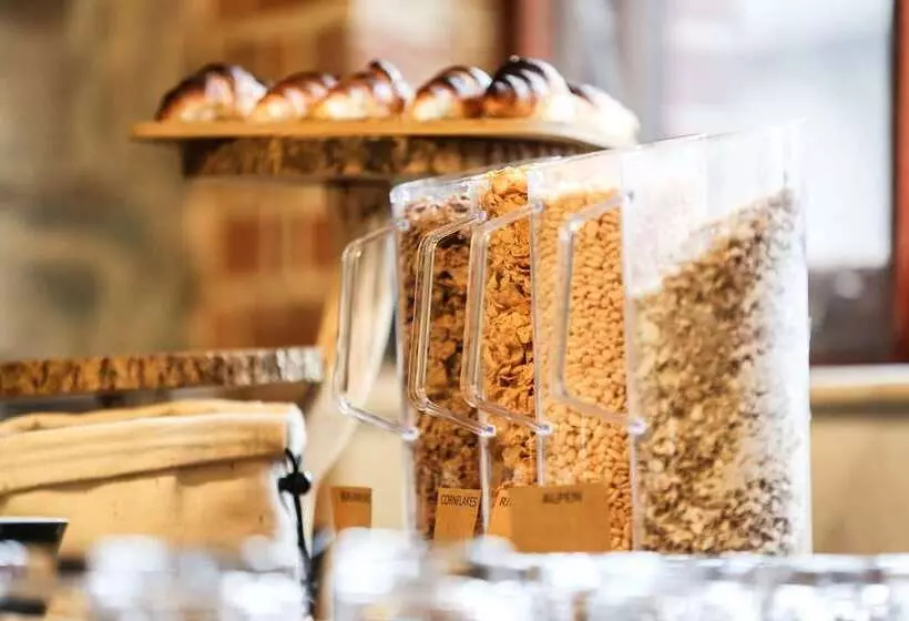 ホテル Kingston Country Courtyard