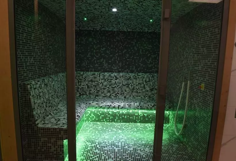 Hotelli Hôtel Normandie Spa