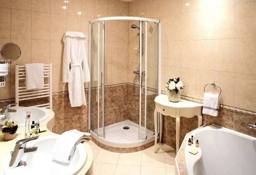 Hotelli Hôtel Normandie Spa