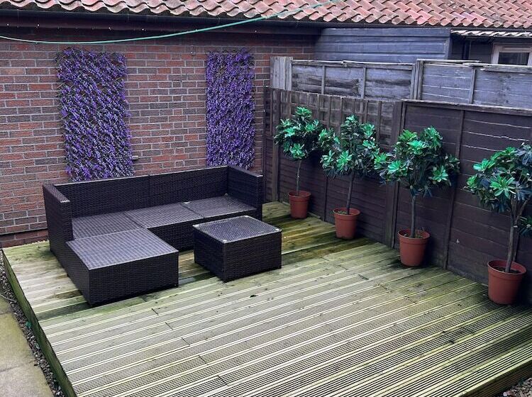 Immaculate 2 Bed Cottage In Flamborough