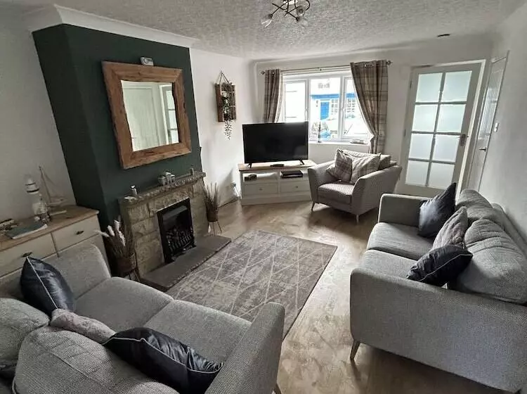 Immaculate 2 Bed Cottage In Flamborough