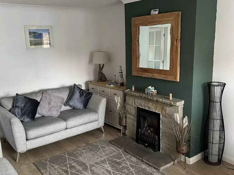 Immaculate 2 Bed Cottage In Flamborough