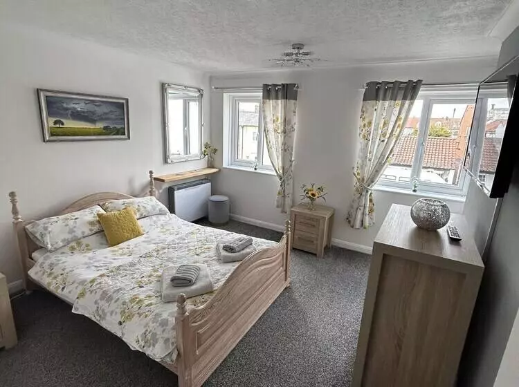 Immaculate 2 Bed Cottage In Flamborough