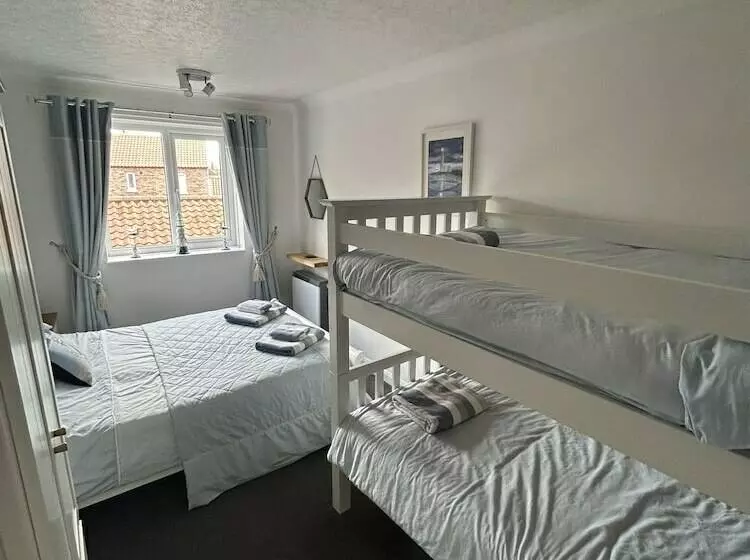 Immaculate 2 Bed Cottage In Flamborough