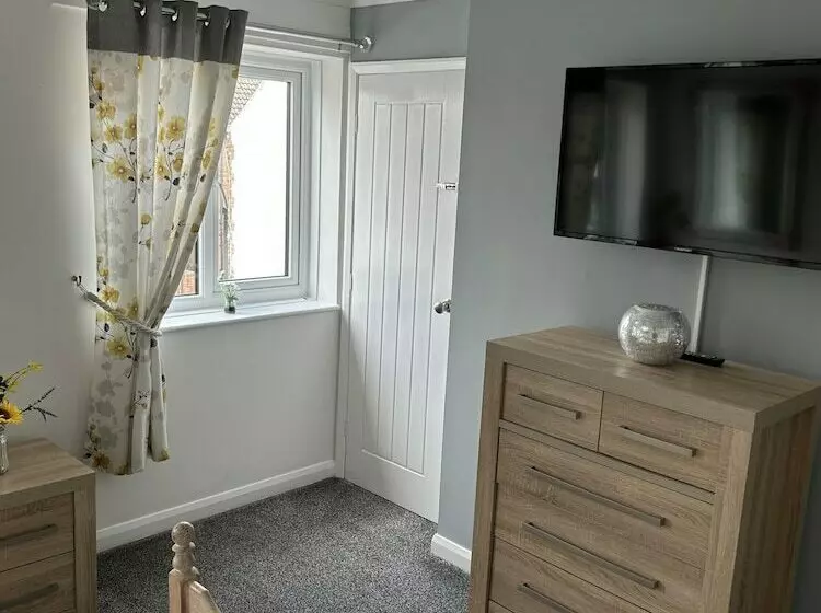 Immaculate 2 Bed Cottage In Flamborough