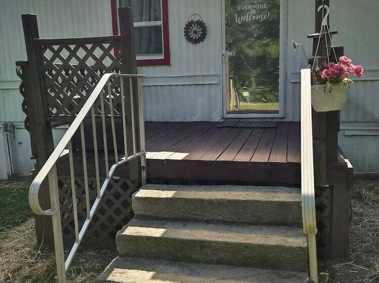 펜션 Clean, Cozy Home W Kitchen Near I 24 Pet Friendly