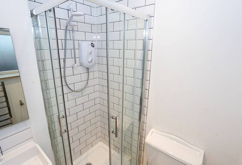 Pillo Rooms Serviced Apartments Salford