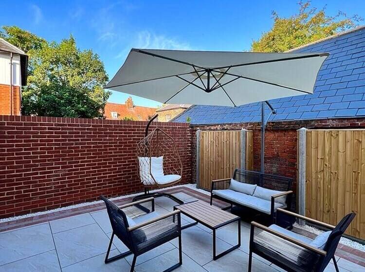 Residenza Charming 3 Bed House With 1 Parking Space