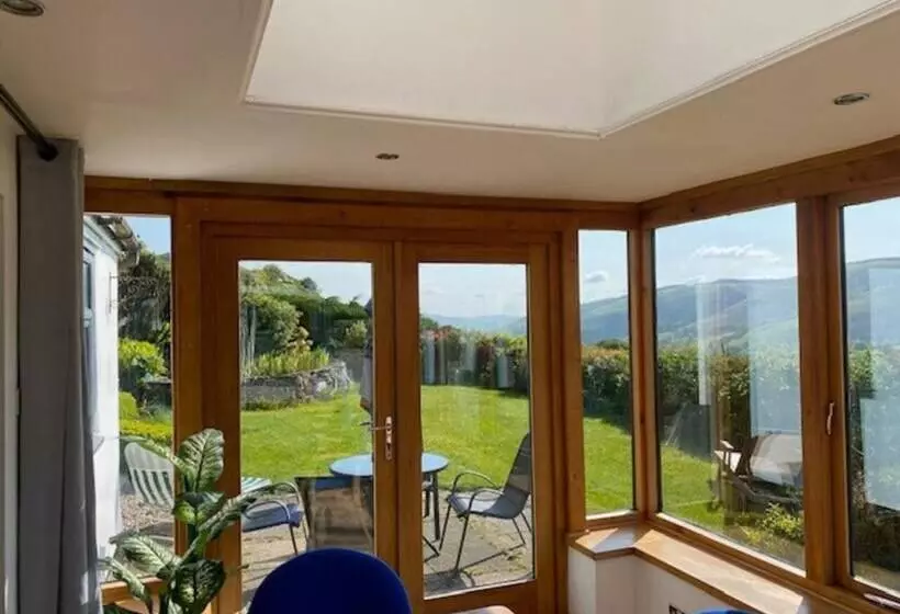 Residenssi Tranquil 3 Bed Cottage Near Lake Vyrnwy