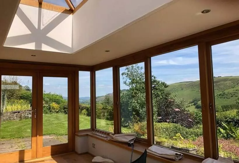 Residenssi Tranquil 3 Bed Cottage Near Lake Vyrnwy