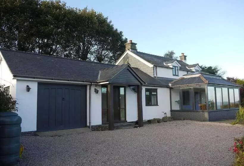 Residenssi Tranquil 3 Bed Cottage Near Lake Vyrnwy