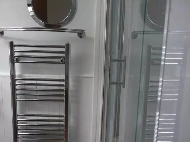 Residenssi Tranquil 3 Bed Cottage Near Lake Vyrnwy