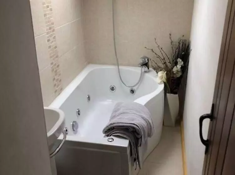 Residenssi Tranquil 3 Bed Cottage Near Lake Vyrnwy