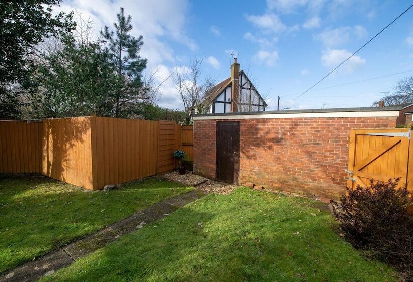 3 Bed Renovated Bungalow  3 Car Or Rv Pkg  Garden