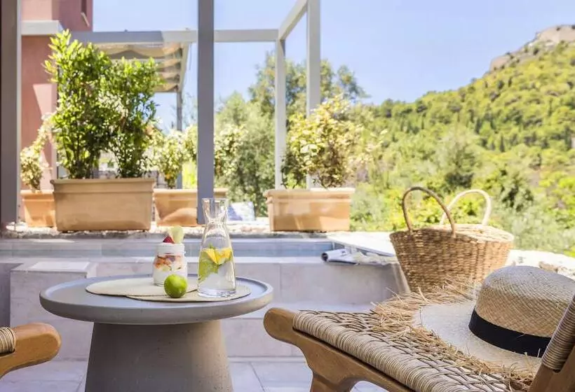 Hotelli Assos Chromata Villas