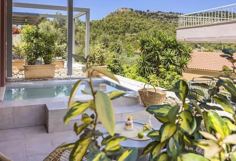 Hotelli Assos Chromata Villas