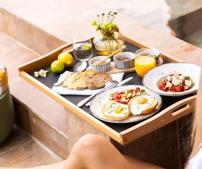 Hotelli Assos Chromata Villas