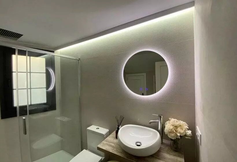 هتل El Balcón De La Reina Suites