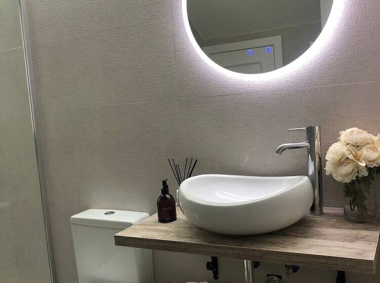 فندق El Balcón De La Reina Suites