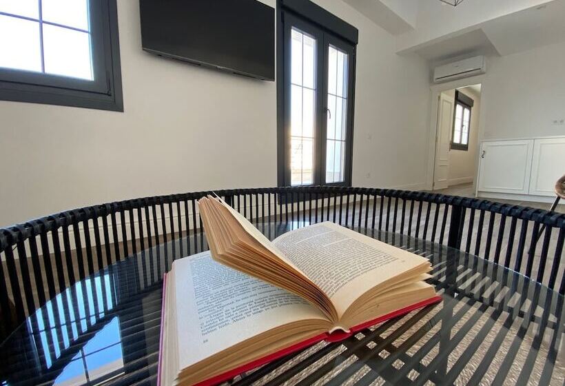 فندق El Balcón De La Reina Suites